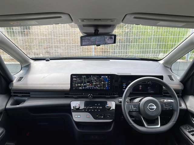 日産 セレナ e－パワー ハイウェイスター V 兵庫県 2023(令5)年 2.8万km ダイヤモンドブラック ワンオーナー/保証書・取説・有/純正メモリーナビ・フルセグ・BT・FM・AM・HDMI/バックカメラ/全周囲カメラ/ETC2.0/プロパイロット/追尾機能付きクルーズコントロール/車線逸脱防止支援システム/衝突被害軽減ブレーキ/クリアランスソナー/踏み間違え防止システム/パーキングブレーキサポート/ロードサインアシスト/ブラインドスポットミラー/両側パワースライドドア/ワイヤレス充電器/電動パーキングブレーキ/ブレーキホールド/革調シートカバー/プッシュスタート/スマートキー×2/純正フロアマット/純正アルミホイール/純正フロントスポイラー