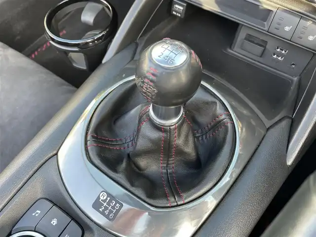 マツダ ロードスター RS 愛知県 2016(平28)年 3.8万km クリスタルホワイトパールマイカ HKS LEGAMAX マフラー装着車/・マツダコネクトメモリーナビ/・フルセグテレビ/・CD/DVD再生機能/・Bluetooth/USB/AUX接続機能/・バックカメラ/・ETC/・純正レカロシート/・シートヒーター（運転席・助手席）/・純正フロアマット/・純正16インチアルミホイール/・純正LEDヘッドライト/・オートライト/・衝突軽減ブレーキ/・レーンキープアシスト/・社外ドライブレコーダー/・純正ビルシュタインサスペンション/・HKS LEGAMAXマフラー/・スマートキー/・オートエアコン