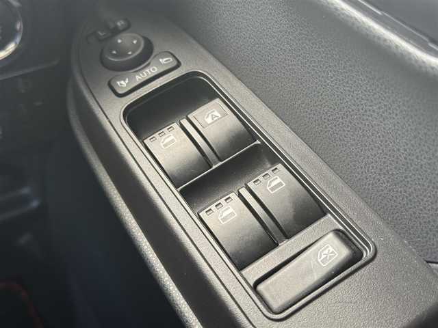 ダイハツ タント ファンクロスターボ 千葉県 2023(令5)年 0.7万km クロムグレーメタリック スマートアシスト３/・衝突軽減ブレーキ/レーンキープアシスト/・レーダークルーズコントロール/オートハイビーム/・クリアランスソナー/踏み間違い防止/・標識認識/先行車発進お知らせ/純正10インチナビ(NMZN-Z73DS)/・フルセグ/BT/DVD/CD/全方位カメラ/ステアリングスイッチ/ETC/両側パワースライドドア/シートヒーター(D/N席)/LEDヘッドライト/オートライト/フォグライト/ルーフレール/純正15インチAW/スマートキー/プッシュスタート/純正フロアマット