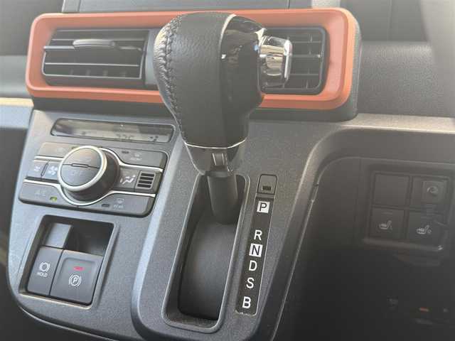 ダイハツ タント ファンクロスターボ 千葉県 2023(令5)年 0.7万km クロムグレーメタリック スマートアシスト３/・衝突軽減ブレーキ/レーンキープアシスト/・レーダークルーズコントロール/オートハイビーム/・クリアランスソナー/踏み間違い防止/・標識認識/先行車発進お知らせ/純正10インチナビ(NMZN-Z73DS)/・フルセグ/BT/DVD/CD/全方位カメラ/ステアリングスイッチ/ETC/両側パワースライドドア/シートヒーター(D/N席)/LEDヘッドライト/オートライト/フォグライト/ルーフレール/純正15インチAW/スマートキー/プッシュスタート/純正フロアマット