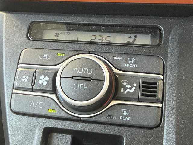 ダイハツ タント ファンクロスターボ 千葉県 2023(令5)年 0.7万km クロムグレーメタリック スマートアシスト３/・衝突軽減ブレーキ/レーンキープアシスト/・レーダークルーズコントロール/オートハイビーム/・クリアランスソナー/踏み間違い防止/・標識認識/先行車発進お知らせ/純正10インチナビ(NMZN-Z73DS)/・フルセグ/BT/DVD/CD/全方位カメラ/ステアリングスイッチ/ETC/両側パワースライドドア/シートヒーター(D/N席)/LEDヘッドライト/オートライト/フォグライト/ルーフレール/純正15インチAW/スマートキー/プッシュスタート/純正フロアマット