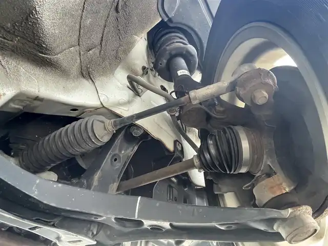 ダイハツ ミラ イース L SA 滋賀県 2015(平27)年 5.7万km パールホワイトⅢ ガソリン/2WD(FF)/CVT/純正カーオーディオ/(FM/AM/CD/AUX)/前ドライブレコーダー/積込夏タイヤ(キャップホイール付き)/プリクラッシュブレーキアシスト	/踏み間違い防止アシスト	/ハロゲンライト/ヘッドライトライトレベリング/マニュアルエアコン/リモコンキー/社外フロアマット/ドアバイザー/社外スマホホルダー/パワーウィンドウ/パワーステアリング