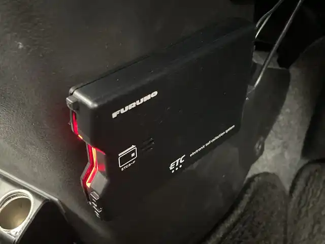 スズキ ハスラー HYBRID X 群馬県 2022(令4)年 2.6万km アクティブイエロー/ホワイト2トーンルーフ ナビ　バックカメラ　シートヒーター　ＥＴＣ　革巻きステアリング　ステアリングスイッチ　ＬＥＤライト　オートマチックハイビーム　衝突被害軽減ブレーキ　レーンアシスト　スマートキー　プッシュスタート　禁煙