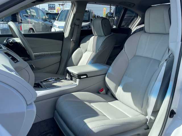 ホンダ レジェンド ハイブリッド EX 長崎県 2020(令2)年 8.2万km プラチナホワイトパール 純正メーカーナビ/CD/DVD/BT/USB/HDMI/フルセグTV/全方位カメラ/サンルーフ/KRELLサウンド/ホンダセンシング/レーダークルーズコントロール/ブラインドスポットモニター/ヘッドアップディスプレイ/ホワイトレザーシート/前席パワーシート/D席メモリーシート/全席シートヒーター/前席エアーシート/ステアリングヒーター/LEDヘッドライト/ビルトインETC