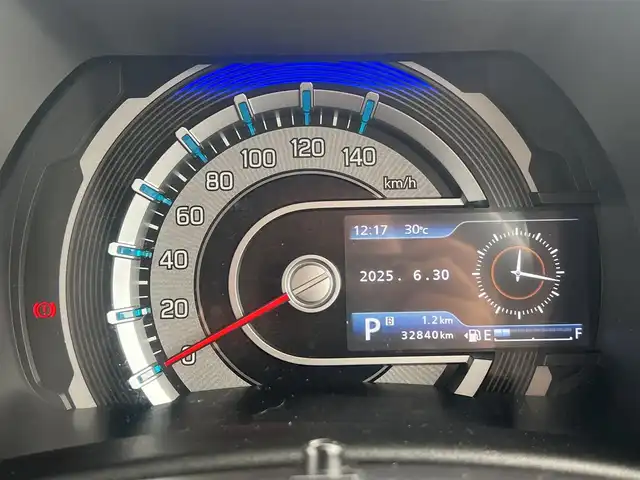 スズキ ハスラー HYBRID X 秋田県 2020(令2)年 3.3万km ピュアホワイトP ４WD/LEDヘッドライト/衝突軽減システム/純正アルミ/スマートキー/アイドリングストップ/プッシュスタート/レーンキープアシスト/コーナーセンサー/ダウンヒルアシストコントロール/ステアリングスイッチ/ETC/純正フロアマット/純正ドアバイザー/オートライト/オートエアコン/パワーステアリング/パワーウィンドウ/横滑り防止/盗難防止装置/電動格納ウィンカーミラー/保証書/取扱説明書/記録簿