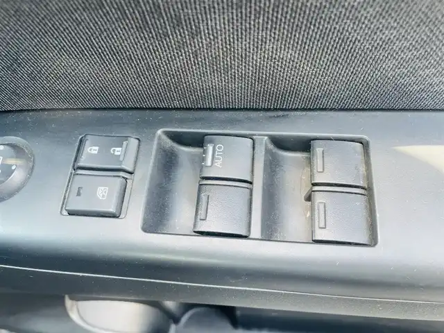 ホンダ Ｎ ＢＯＸ カスタム G Lパッケージ 熊本県 2013(平25)年 17.4万km クリスタルブラックパール 社外ナビ/・AM/FM/CD/DVD/・フルセグTV/・バックカメラ/片側パワースライドドア/横滑り防止装置/ステアリングスイッチ/オートライト/フォグランプ/電動格納ミラー/ウインカーミラー/ドアバイザー/純正フロアマット/純正アルミホイール/プッシュスタート/スペアキー