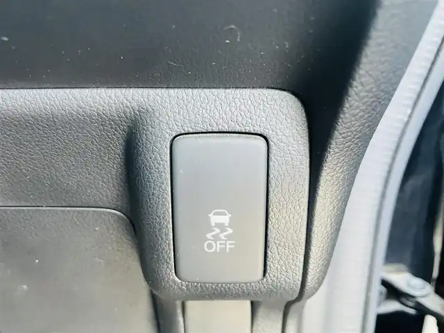 ホンダ Ｎ ＢＯＸ カスタム G Lパッケージ 熊本県 2013(平25)年 17.4万km クリスタルブラックパール 社外ナビ/・AM/FM/CD/DVD/・フルセグTV/・バックカメラ/片側パワースライドドア/横滑り防止装置/ステアリングスイッチ/オートライト/フォグランプ/電動格納ミラー/ウインカーミラー/ドアバイザー/純正フロアマット/純正アルミホイール/プッシュスタート/スペアキー