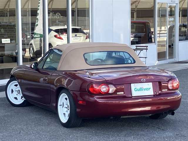 マツダ ロードスター RS 山口県 2003(平15)年 15.7万km ガーネットレッドマイカ 社外車高調/純正フロアマット/純正ナルディステア/パワードアロック/トランクオープナー付/キーレスエントリーシステム/電動ドアミラー/スペアキー（1本）