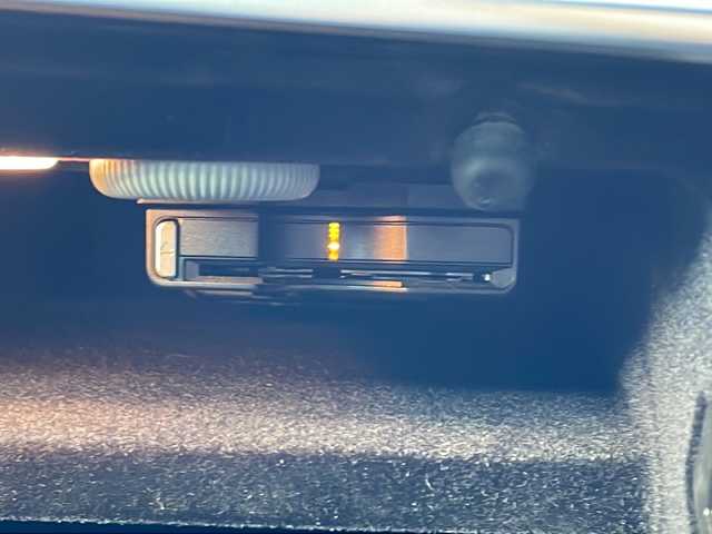 メルセデス・ベンツ Ｅ３５０ ブルーテックワゴンアバンギャルド 徳島県 2014(平26)年 13.3万km イリジウムシルバー 純正ナビ/（Bluetooth/フルセグ/CD/DVD/AM/FM/USB）/アラウンドビューモニター/黒革シート/追従式クルーズコントロール/パワーシート/メモリー機能/シートヒーター/BSM/LKA/クリアランスソナー/アランションアシスト/LEDヘッドライト/オートライト/ETC/前後ドライブレコーダー/スタッドレスタイヤ積込/プッシュスタート/スマートキー