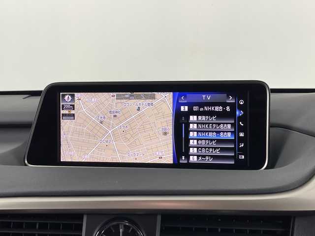 レクサス ＲＸ 450h Fスポーツ 愛知県 2019(令1)年 2.3万km グラファイトブラックガラスフレーク 禁煙車/ワンオーナー/純正12.3インチナビ/（CD/DVD/Bluetooth/フルセグTV/USB)/バックカメラ/サイドカメラ/ムーンルーフ/シーケンシャルウインカー/AC100V電源/レクサスセーフティシステム/・プリクラッシュセーフティ/・レーダークルーズコントロール/・レーントレーシングアシスト/・レーンディパーチャーアラート/・ロードサインアシスト/・アダプティブハイビーム/・オートマチックハイビーム/・パーキングサポートブレーキ/ブラインドスポットモニター/ヘッドアップディスプレイ/ETC2.0/前後ドライブレコーダー/レザーシート/シートヒーター/シートベンチレーション/パワーシート/メモリシート/革巻きステアリング/ステアリングヒーター/パワーバックドア/純正20インチアルミホイール/スマートキー/スペアキー1本/3眼式LEDヘッドライト/フロントフォグランプ/オートライト/フロアマット