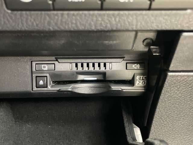 レクサス ＲＸ 450h Fスポーツ 愛知県 2019(令1)年 2.3万km グラファイトブラックガラスフレーク 禁煙車/ワンオーナー/純正12.3インチナビ/（CD/DVD/Bluetooth/フルセグTV/USB)/バックカメラ/サイドカメラ/ムーンルーフ/シーケンシャルウインカー/AC100V電源/レクサスセーフティシステム/・プリクラッシュセーフティ/・レーダークルーズコントロール/・レーントレーシングアシスト/・レーンディパーチャーアラート/・ロードサインアシスト/・アダプティブハイビーム/・オートマチックハイビーム/・パーキングサポートブレーキ/ブラインドスポットモニター/ヘッドアップディスプレイ/ETC2.0/前後ドライブレコーダー/レザーシート/シートヒーター/シートベンチレーション/パワーシート/メモリシート/革巻きステアリング/ステアリングヒーター/パワーバックドア/純正20インチアルミホイール/スマートキー/スペアキー1本/3眼式LEDヘッドライト/フロントフォグランプ/オートライト/フロアマット