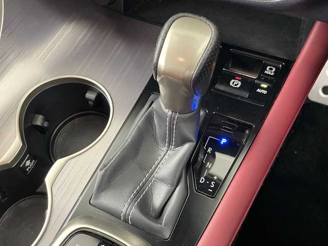 レクサス ＲＸ 450h Fスポーツ 愛知県 2019(令1)年 2.3万km グラファイトブラックガラスフレーク 禁煙車/ワンオーナー/純正12.3インチナビ/（CD/DVD/Bluetooth/フルセグTV/USB)/バックカメラ/サイドカメラ/ムーンルーフ/シーケンシャルウインカー/AC100V電源/レクサスセーフティシステム/・プリクラッシュセーフティ/・レーダークルーズコントロール/・レーントレーシングアシスト/・レーンディパーチャーアラート/・ロードサインアシスト/・アダプティブハイビーム/・オートマチックハイビーム/・パーキングサポートブレーキ/ブラインドスポットモニター/ヘッドアップディスプレイ/ETC2.0/前後ドライブレコーダー/レザーシート/シートヒーター/シートベンチレーション/パワーシート/メモリシート/革巻きステアリング/ステアリングヒーター/パワーバックドア/純正20インチアルミホイール/スマートキー/スペアキー1本/3眼式LEDヘッドライト/フロントフォグランプ/オートライト/フロアマット