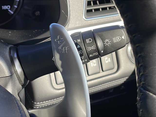 三菱 デリカＤ：５ P 山口県 2023(令5)年 2.2万km グラファイトグレーメタリック/ブラックマイカ パートタイム4WD/社外9V型ナビ【AVIC-RQ822-D】/・フルセグテレビ/・Bluetooth/・CD/DVD/AM/FM/・SD/USB/iPod/Wi-Fi Audio/・HDMI/AUX/ETC/両側パワースライドドア/アラウンドビューモニター/パワーバックドア/ステアリングヒーター/D/N席シートヒーター/パドルシフト/電動パーキングブレーキ/e-Assist/・車線逸脱警報システム/・レーダークルーズコントロールシステム/・オートマチックハイビーム/・誤発進抑制機能（前進時）/・後側方車両検知警報システム（レーンチェンジアシスト機能付）/・後退時交差車両検知警報システム/安全装備/・ヒルスタートアシスト/・エマージェンシーストップシグナルシステム［ESS］/・アクティブスタビリティコントロール/・ABS（EBD付）/純正18インチAW