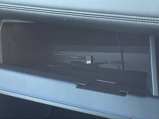 三菱 デリカＤ：５ P 山口県 2023(令5)年 2.2万km グラファイトグレーメタリック/ブラックマイカ パートタイム4WD/社外9V型ナビ【AVIC-RQ822-D】/・フルセグテレビ/・Bluetooth/・CD/DVD/AM/FM/・SD/USB/iPod/Wi-Fi Audio/・HDMI/AUX/ETC/両側パワースライドドア/アラウンドビューモニター/パワーバックドア/ステアリングヒーター/D/N席シートヒーター/パドルシフト/電動パーキングブレーキ/e-Assist/・車線逸脱警報システム/・レーダークルーズコントロールシステム/・オートマチックハイビーム/・誤発進抑制機能（前進時）/・後側方車両検知警報システム（レーンチェンジアシスト機能付）/・後退時交差車両検知警報システム/安全装備/・ヒルスタートアシスト/・エマージェンシーストップシグナルシステム［ESS］/・アクティブスタビリティコントロール/・ABS（EBD付）/純正18インチAW