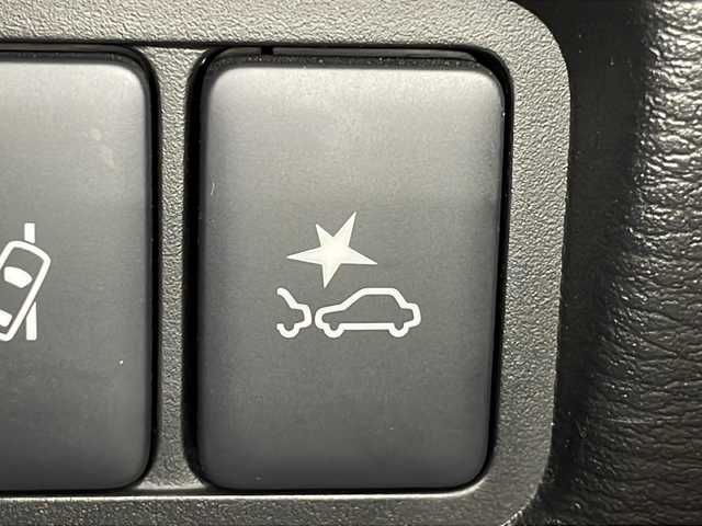 三菱 デリカＤ：５ P 広島県 2023(令5)年 2.2万km グラファイトグレーメタリック/ブラックマイカ カロッツェリア9V型ナビ（AVIC-RQ822-D）/マルチアラウンドモニター/両側パワースライドドア/パワーバックドア/パワーシート/シートヒーター/ステアリングヒーター/パドルシフト/電動パーキングブレーキ/オートブレーキホールド/e-Assist/・衝突軽減ブレーキ/・車線逸脱警報/・レーダークルーズコントロール/・オートマチックハイビーム/・誤発進抑制機能（前進時）/・ブラインドスポットモニター/・リヤクロストラフィックアラート/LEDヘッドランプ/純正18インチAW/ETC