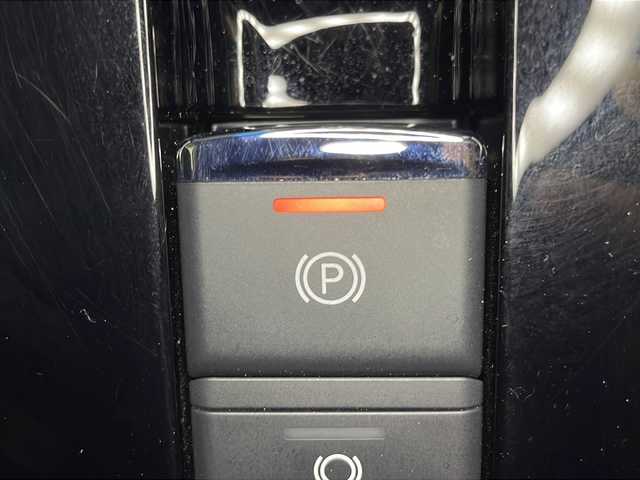 三菱 デリカＤ：５ P 広島県 2023(令5)年 2.2万km グラファイトグレーメタリック/ブラックマイカ カロッツェリア9V型ナビ（AVIC-RQ822-D）/マルチアラウンドモニター/両側パワースライドドア/パワーバックドア/パワーシート/シートヒーター/ステアリングヒーター/パドルシフト/電動パーキングブレーキ/オートブレーキホールド/e-Assist/・衝突軽減ブレーキ/・車線逸脱警報/・レーダークルーズコントロール/・オートマチックハイビーム/・誤発進抑制機能（前進時）/・ブラインドスポットモニター/・リヤクロストラフィックアラート/LEDヘッドランプ/純正18インチAW/ETC