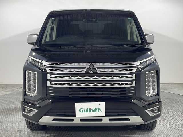 三菱 デリカＤ：５ P 広島県 2023(令5)年 2.2万km グラファイトグレーメタリック/ブラックマイカ カロッツェリア9V型ナビ（AVIC-RQ822-D）/マルチアラウンドモニター/両側パワースライドドア/パワーバックドア/パワーシート/シートヒーター/ステアリングヒーター/パドルシフト/電動パーキングブレーキ/オートブレーキホールド/e-Assist/・衝突軽減ブレーキ/・車線逸脱警報/・レーダークルーズコントロール/・オートマチックハイビーム/・誤発進抑制機能（前進時）/・ブラインドスポットモニター/・リヤクロストラフィックアラート/LEDヘッドランプ/純正18インチAW/ETC