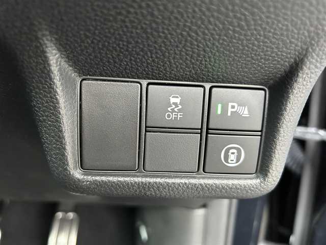 ホンダ シビック タイプR レーシングブラックPKG 長崎県 2025(令7)年 0.1万km クリスタルブラックパール ワンオーナー/純正ディスプレイオーディオ(ナビ/FM/AM/BT/フルセグTV/Apple Car Play/Android Auto)/プッシュスタート/ステアリングスイッチ/バックカメラ/ビルトインETC/DUALエアコン/置くだけ充電/レーダークルーズコントロール/電子パーキング/AUTO HOLD/駐車支援/ACC先行車発進お知らせ/標識認識機能/ベンチシート/純正フロアマット/純正アルミホイール/オートライト/オートマチックハイビーム/ABS/BSM/VSA/CMBS/コーナーセンサー/イモビライザー/トノカバー/純正サスペンション積込/スマートキー/スペアキー/取扱説明書/保証書