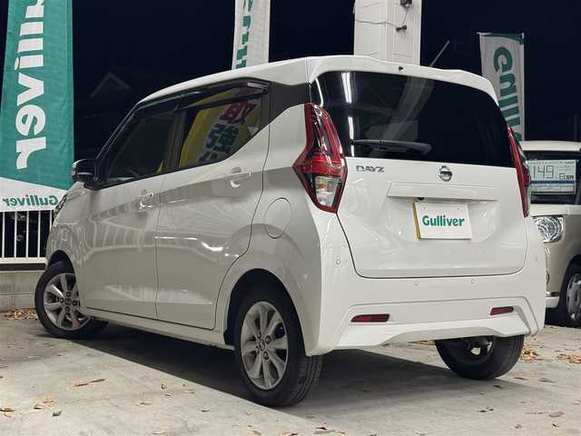 日産 デイズ X 兵庫県 2022(令4)年 5.7万km ホワイトパール 社外ナビ/アラウンドビューモニター/ウィンカー付き電格ミラー/フルセグTV/Bluetoothオーディオ/ステアリングリモコン/ETC/ドライブレコーダー/インテリジェントオートライトシステム/純正14インチAW/スマートキー×2