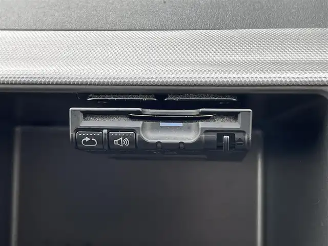トヨタ ハイエース GL ロング 東京都 2012(平24)年 11.3万km ホワイトパールクリスタルシャイン 社外ナビ(AVIC-MRZ09)/CD/DVD/TV/BT/スタッドレスタイヤ積込/リモコンキー/スペアキー/１００V電源/バックカメラ/ETC/純正フロアマット/片側パワースライドドア/社外16アルミホイール（MKWホイール）/純正HIDヘッドライト/フォグランプ