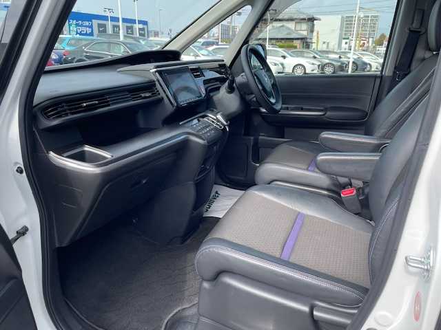 ホンダ ステップワゴン スパーダ ハイブリッドG EX HセンシングBスタイ 長崎県 2019(令1)年 5.2万km プラチナホワイトパール 純正9インチメモリナビ/CD/DVD/BT/USB/HDMI/フルセグTV/バックカメラ/ホンダセンシング/レーダークルーズコントロール/レーンキープアシスト/両側パワースライドドア/ハーフレザーシート/前席シートヒーター/シーケンシャルウィンカー/ビルトインETC