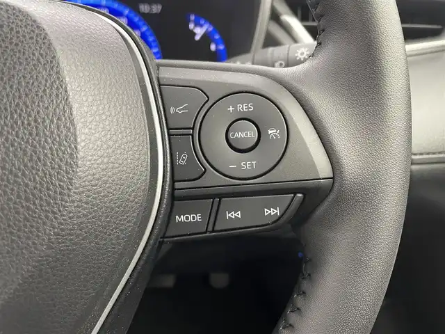 トヨタ カローラ クロス Z 宮城県 2022(令4)年 1.6万km 赤 純正ナビ/・BT接続/フルセグTV/全周囲カメラ/・バック/サイド/フロント/純正18インチAW/トヨタセーフティセンス/・ブラインドスポットモニター/・プリクラッシュセーフティ/・レーントレーシングアシスト/・リヤクロストラフィックアラート/・ロードサインアシスト/電動リアゲート/純正フロアマット/LEDヘッドライト/・フォグランプ/ルーフレール/前列シートヒーター