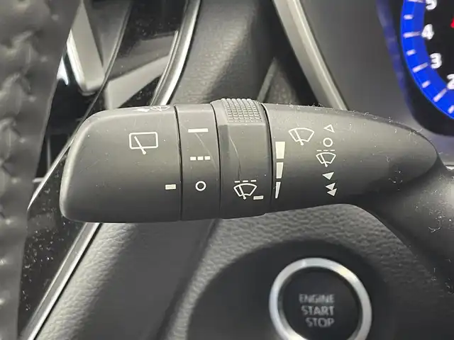 トヨタ カローラ クロス Z 宮城県 2022(令4)年 1.6万km 赤 純正ナビ/・BT接続/フルセグTV/全周囲カメラ/・バック/サイド/フロント/純正18インチAW/トヨタセーフティセンス/・ブラインドスポットモニター/・プリクラッシュセーフティ/・レーントレーシングアシスト/・リヤクロストラフィックアラート/・ロードサインアシスト/電動リアゲート/純正フロアマット/LEDヘッドライト/・フォグランプ/ルーフレール/前列シートヒーター