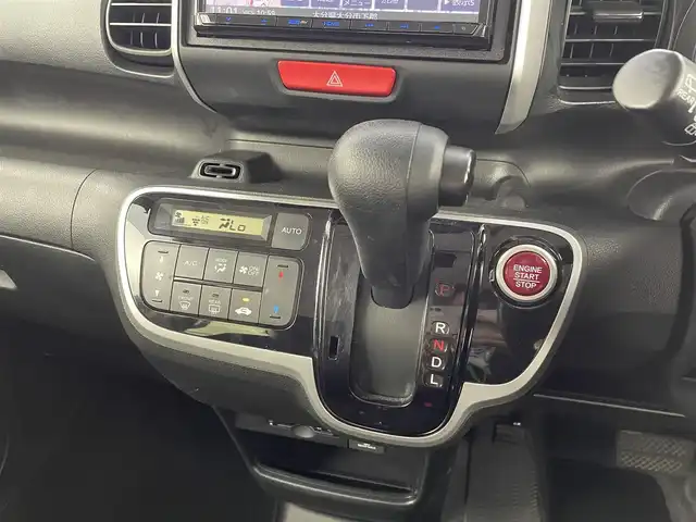 ホンダ Ｎ ＢＯＸ G Lパッケージ 大分県 2017(平29)年 3.8万km プレミアムディープモカパール 社外ナビ/ワンセグTV/CD/FM/AM/USB/Wエアバッグ/片側パワースライドドア/ビルトインETC/社外フロアマット/純正ドアバイザー/スマートキー
