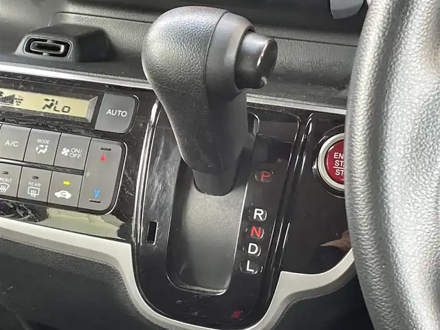 ホンダ Ｎ ＢＯＸ G Lパッケージ 東京都 2017(平29)年 3.8万km プレミアムディープモカパール 社外ナビ/ワンセグTV/CD/FM/AM/USB/Wエアバッグ/片側パワースライドドア/ビルトインETC/社外フロアマット/純正ドアバイザー/スマートキー