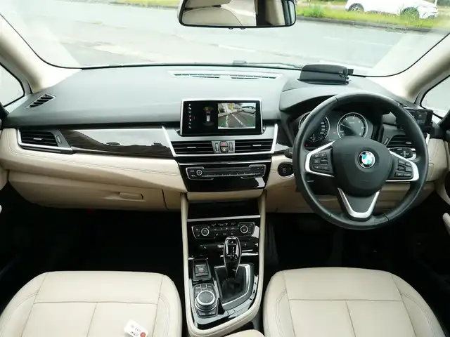 ＢＭＷ ＢＭＷ ２１８ｄ グランツアラー ラグジュアリー 静岡県 2021(令3)年 4.3万km ミネラルホワイト 禁煙車/純正メーカーナビ/バックカメラ/Bluetooth/衝突警告/歩行者警告/車線逸脱警告/クリアランスソナー/オートライト/LEDヘッドライト/オートワイパー/パワーバックドア/電子パーキング/スマートキー/スペアキー/ETC/新車保証書