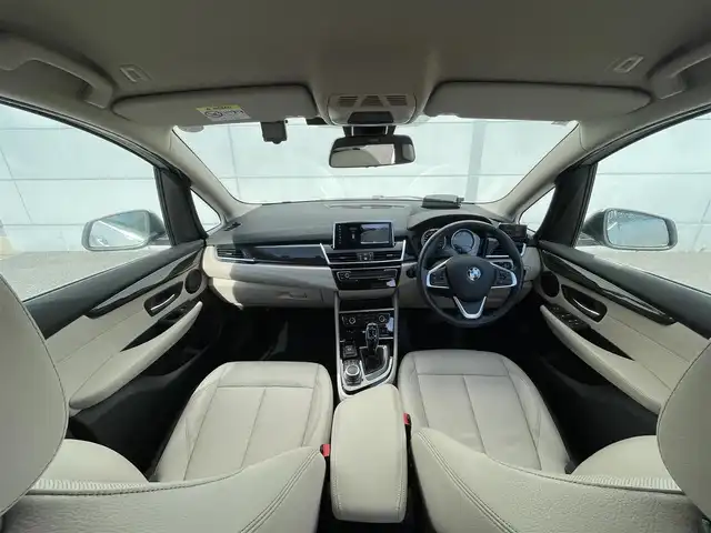 ＢＭＷ ＢＭＷ ２１８ｄ グランツアラー ラグジュアリー 千葉県 2021(令3)年 4.3万km ミネラルホワイト アドバンスドセーフティパッケージ/・レーダークルーズコントロール/・ヘッドアップディスプレイ/ドライビングアシスト/・衝突軽減ブレーキ/レーンキープアシスト/パーキングサポートパッケージ/・クリアランスソナー/パーキングアシスト/純正メーカーナビ/・BT/USB/バックカメラ/ETC/ステアリングスイッチ/レザーシート(ベージュ)/シートヒーター(D/N席)/パワーシート(D/N席)/パワーバックドア/LEDヘッドライト/オートライト/オートハイビーム/スマートキー/プッシュスタート/純正フロアマット