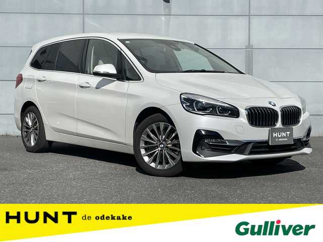 ＢＭＷ ＢＭＷ ２１８ｄ グランツアラー ラグジュアリー 千葉県 2021(令3)年 4.3万km ミネラルホワイト アドバンスドセーフティパッケージ/・レーダークルーズコントロール/・ヘッドアップディスプレイ/ドライビングアシスト/・衝突軽減ブレーキ/レーンキープアシスト/パーキングサポートパッケージ/・クリアランスソナー/パーキングアシスト/純正メーカーナビ/・BT/USB/バックカメラ/ETC/ステアリングスイッチ/レザーシート(ベージュ)/シートヒーター(D/N席)/パワーシート(D/N席)/パワーバックドア/LEDヘッドライト/オートライト/オートハイビーム/スマートキー/プッシュスタート/純正フロアマット