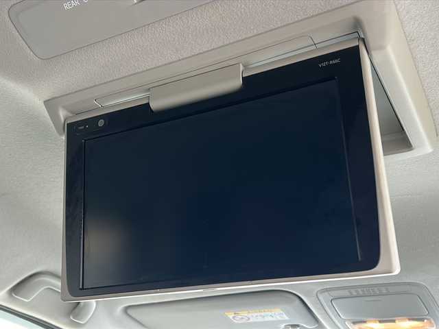 トヨタ ヴォクシー ZS 煌Ⅱ 三重県 2016(平28)年 9.2万km ブラック 純正9型ナビ　/純正12.1型後席モニター　/バックカメラ　/ビルトインETC2.0　/両側パワースライドドア　/前方ドライブレコーダー　/レーンキープアシスト　/衝突軽減ブレーキ/アイドリングストップ/純正フロアマット　/オートハイビーム /オートライト/革巻きステアリング/ステアリングスイッチ/電動格納ミラー/禁煙車