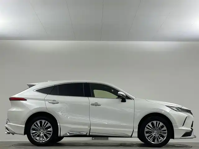 トヨタ ハリアー G 埼玉県 2022(令4)年 3.6万km ホワイトパールクリスタルシャイン 純正8型ナビ モデリスタエアロ バックカメラ ビルトインETC　ドライブレコーダー　デジタルインナーミラー　フルセグTV　Bluetooth　追従走行　パワーシート　電動リアゲート　ＭＴモード付AT　LEDヘッドライト　