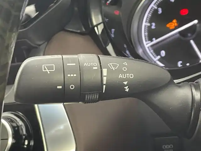 トヨタ ハリアー G 埼玉県 2022(令4)年 3.6万km ホワイトパールクリスタルシャイン 純正8型ナビ モデリスタエアロ バックカメラ ビルトインETC　ドライブレコーダー　デジタルインナーミラー　フルセグTV　Bluetooth　追従走行　パワーシート　電動リアゲート　ＭＴモード付AT　LEDヘッドライト　