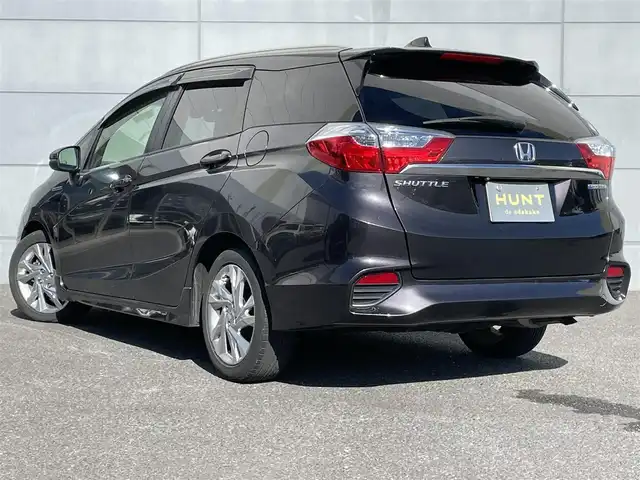 ホンダ シャトル ハイブリッド Z 千葉県 2017(平29)年 7.8万km ルーセブラックM 純正7インチナビ/Bluetooth/フルセグTV/クルーズコントロール/バックカメラ/DVD再生機能/ETC/ハーフレザーシート/シートヒーター/LEDヘッドライト/オートライト/スマートキー/プッシュスタート/レーンキープアシスト