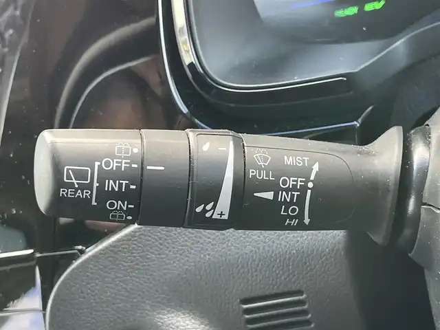 ホンダ シャトル ハイブリッド Z 千葉県 2017(平29)年 7.8万km ルーセブラックM 純正7インチナビ/Bluetooth/フルセグTV/クルーズコントロール/バックカメラ/DVD再生機能/ETC/ハーフレザーシート/シートヒーター/LEDヘッドライト/オートライト/スマートキー/プッシュスタート/レーンキープアシスト