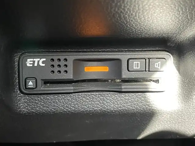 ホンダ シャトル ハイブリッド Z 千葉県 2017(平29)年 7.8万km ルーセブラックM 純正7インチナビ/Bluetooth/フルセグTV/クルーズコントロール/バックカメラ/DVD再生機能/ETC/ハーフレザーシート/シートヒーター/LEDヘッドライト/オートライト/スマートキー/プッシュスタート/レーンキープアシスト