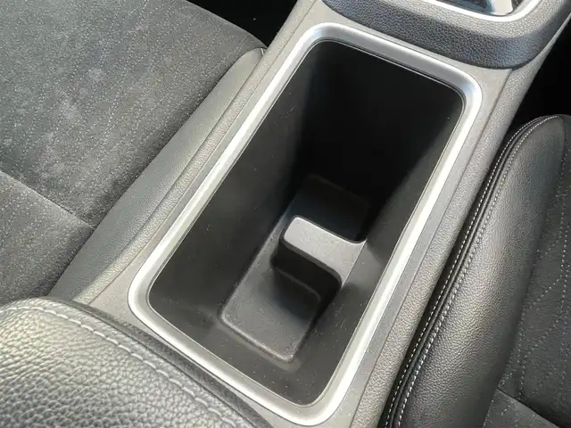 ホンダ シャトル ハイブリッド Z 千葉県 2017(平29)年 7.8万km ルーセブラックM 純正7インチナビ/Bluetooth/フルセグTV/クルーズコントロール/バックカメラ/DVD再生機能/ETC/ハーフレザーシート/シートヒーター/LEDヘッドライト/オートライト/スマートキー/プッシュスタート/レーンキープアシスト