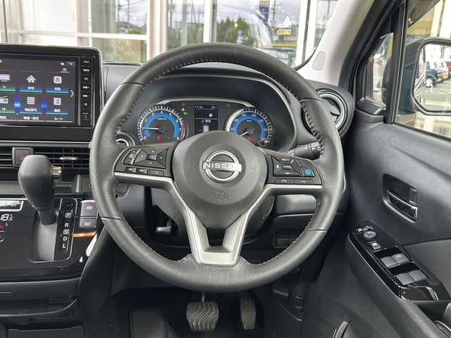 日産 デイズ HWS G ターボ プロパイロットED 静岡県 2024(令6)年 0.5万km チタニウムグレーメタリック プロパイロット/・エマージェンシーブレーキ/・アクティブクルーズコントロール/・レーンキープアシスト/・ブラインドスポットモニター/・クロストラフィックアラート/・先行車発進お知らせ機能/純正ナビ/・フルセグTV/・ラジオ/Bluetooth/HDMI/主要装備/・ETC/・全方位カメラ/・ステアリングリモコン/・オートライト/・アイドリングストップ/・オートホールド/・レザー調シート/・ドライブレコーダー前後/・プッシュスタート/・スマートキー