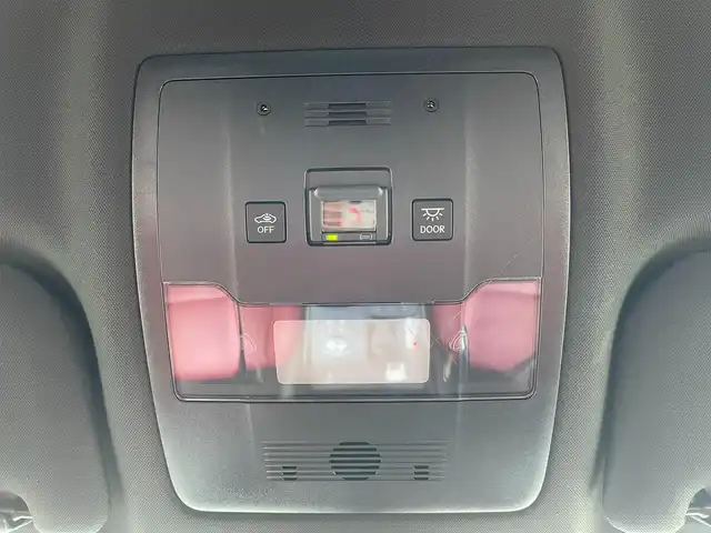 レクサス ＩＳ 300h 福岡県 2021(令3)年 3.2万km ソニッククォーツ 純正メーカーナビ/Bluetooth対応/フルセグTV/CD/DVD/ブラインドスポットモニター/レーダークルーズコントロール/パドルシフト/前席シートヒーター/360度カメラ/バックカメラ/パワーシート（運転席）/ビルトインETC/プッシュスタート/純正フロアマット/純正アルミホイール/レザーシート/保証書/取扱説明書/スペアキー/カードキー