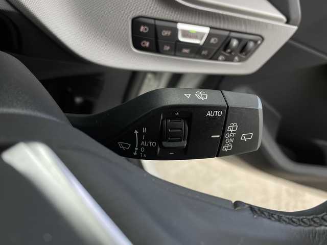 ＢＭＷ １１８ｄ プレイ エディションジョイ+ 鹿児島県 2021(令3)年 2万km 白 禁煙者/純正ナビゲーションシステム/Bluetooth/ワイヤレス充電/シートメモリー/クルーズコントロール/オートハイビーム/ETC/運転席パワーシート/パーキングアシスト/ブラインドスポットモニター/電動格納ミラー/CarPlay