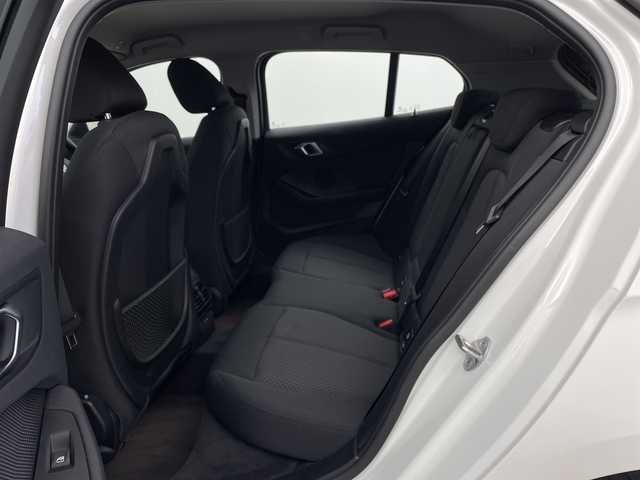 ＢＭＷ １１８ｄ プレイ エディションジョイ+ 鹿児島県 2021(令3)年 2万km 白 禁煙者/純正ナビゲーションシステム/Bluetooth/ワイヤレス充電/シートメモリー/クルーズコントロール/オートハイビーム/ETC/運転席パワーシート/パーキングアシスト/ブラインドスポットモニター/電動格納ミラー/CarPlay