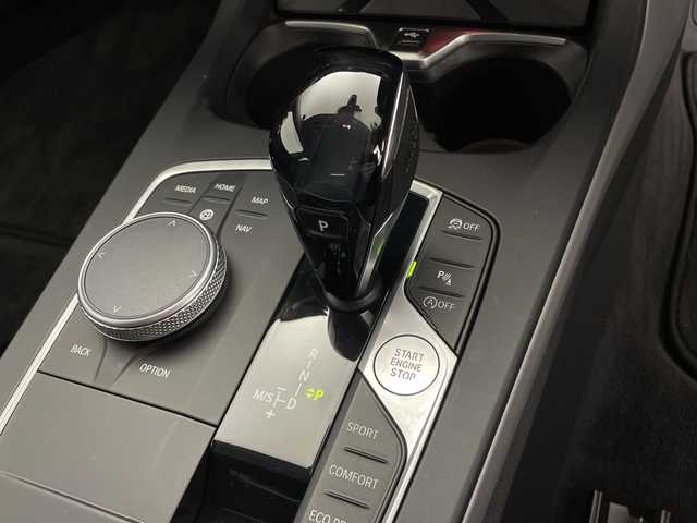 ＢＭＷ １１８ｄ プレイ エディションジョイ+ 鹿児島県 2021(令3)年 2万km 白 禁煙者/純正ナビゲーションシステム/Bluetooth/ワイヤレス充電/シートメモリー/クルーズコントロール/オートハイビーム/ETC/運転席パワーシート/パーキングアシスト/ブラインドスポットモニター/電動格納ミラー/CarPlay