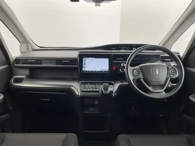 ホンダ ステップワゴン スパーダ eHEV G ホンダS 群馬県 2020(令2)年 5.8万km プレミアムスパークルブラックパール ホンダセンシング　/　・衝突軽減ブレーキ/　・誤発進抑制機能/　・歩行者事故低減ステアリング/　・アダプティブクルーズコントロール/　・先行車発進お知らせ機能/　・標識認識機能/前後ドライブレコーダー/バックカメラ/ナビ装着用スペシャルパッケージ+ETC車載器/　・純正9インチメモリナビ【型番　VXM-197VFNi】/　・ビルトインETC/純正フロアマット/純正16インチアルミホイール/アルミホイール付スタッドレスタイヤ/オートLEDヘッドライト/スマートキー
