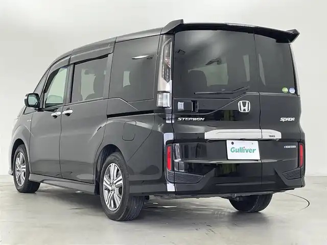 ホンダ ステップワゴン スパーダ eHEV G ホンダS 群馬県 2020(令2)年 5.8万km プレミアムスパークルブラックパール ホンダセンシング　/　・衝突軽減ブレーキ/　・誤発進抑制機能/　・歩行者事故低減ステアリング/　・アダプティブクルーズコントロール/　・先行車発進お知らせ機能/　・標識認識機能/前後ドライブレコーダー/バックカメラ/ナビ装着用スペシャルパッケージ+ETC車載器/　・純正9インチメモリナビ【型番　VXM-197VFNi】/　・ビルトインETC/純正フロアマット/純正16インチアルミホイール/アルミホイール付スタッドレスタイヤ/オートLEDヘッドライト/スマートキー