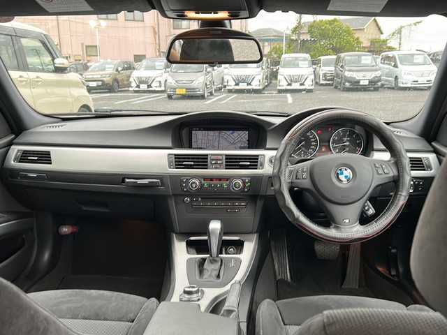ＢＭＷ ３２０ｉ ツーリング Mスポーツ 千葉県 2012(平24)年 14.5万km アルピンホワイトⅢ ナビ クルーズコントロール　ハロゲンライト ドライブレコーダー　パワーウィンドウ フロアマット純正　ＡＢＳ オートライト ロービームヘッドライト ステアリングヒーター エアバッグＷ ＦＡＴシフト