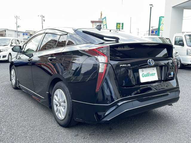 トヨタ プリウス Sセーフティプラス 山形県 2018(平30)年 10.1万km アティチュードブラックマイカ ・ワンオーナー/・４WD/・モデリスタエアロ/・ALPINEナビ/フルセグ/CD/DVD/Bluetooth/・バックカメラ/・ビルトインETC/・プリクラッシュセーフティ/・パーキングサポートブレーキ/・前後クリアランスソナー/・レーダークルーズコントロール/・レーンキープアシスト/・オートマチックハイビーム/・LEDヘッドランプ/・パーキングアシスト/・純正AW/・純正マット/・純正エンジンスターター/・保証書/・取扱説明書