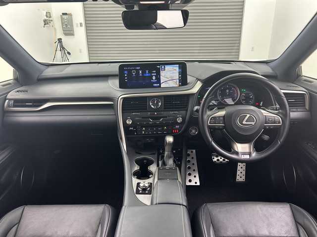 レクサス ＲＸ 300 Fスポーツ 三重県 2020(令2)年 4.2万km ホワイトノーヴァガラスフレーク 禁煙車/純正12.3型ナビ/CD/DVD/BD/SD/BT/フルセグTV/パノラミックビューモニター/サンルーフ/レクサスセーフティ/・プリクラッシュセーフティ/・レーントレーシングアシスト/・ブラインドスポットモニター/・パーキングサポートブレーキ/・ロードサインアシスト/レーダークルーズコントロール/HUD/３眼LEDヘッドライト/クリアランスソナー/シーケンシャルウィンカー/本革シート/・シートヒーター/・ベンチレーション/・パワーシート/ステアリングヒーター/パワーバックドア/パドルシフト/電動サイドブレーキ/ステアリングスイッチ/純正ビルトインETC2.0
