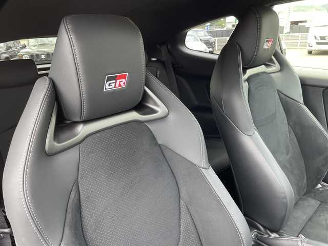 トヨタ ＧＲヤリス RZ ハイパフォーマンス セバスチャン オジェED 広島県 2025(令7)年 0.1万km未満 ガンＭ 登録時走行距離 50km/100台限定車「セバスチャンオジエ エディション」/・限定色マットステルスグレー（つや消し）/・カーボンリアスポイラー/・ブルーキャリパー/・BBS製純正18インチAW/・TOYOTA GAZOO Racingデカール/ワンオーナー/純正ナビ（フルセグTV/Bluetooth）/バックカメラ/ETC2.0/JBLプレミアムサウンド/ハーフレザーシート/・シートヒーター（D/N）/衝突被害軽減ブレーキ/車線逸脱警報/オートマチックハイビーム/ブラインドスポットモニター/レーダクルーズコントロール/コーナーセンサー/スペアキー